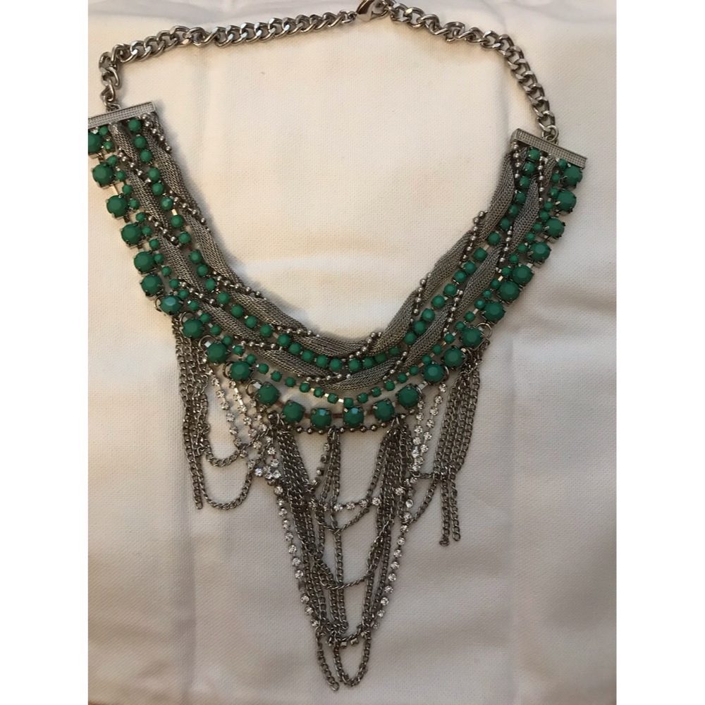🤩 Statement Necklace